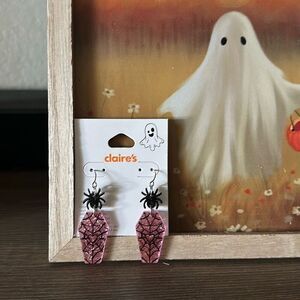 Claire’s coffin earrings Dangle Halloween earrings NWT black and pink